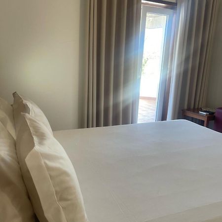 Hotel A Ponte Виана до Кастело Екстериор снимка