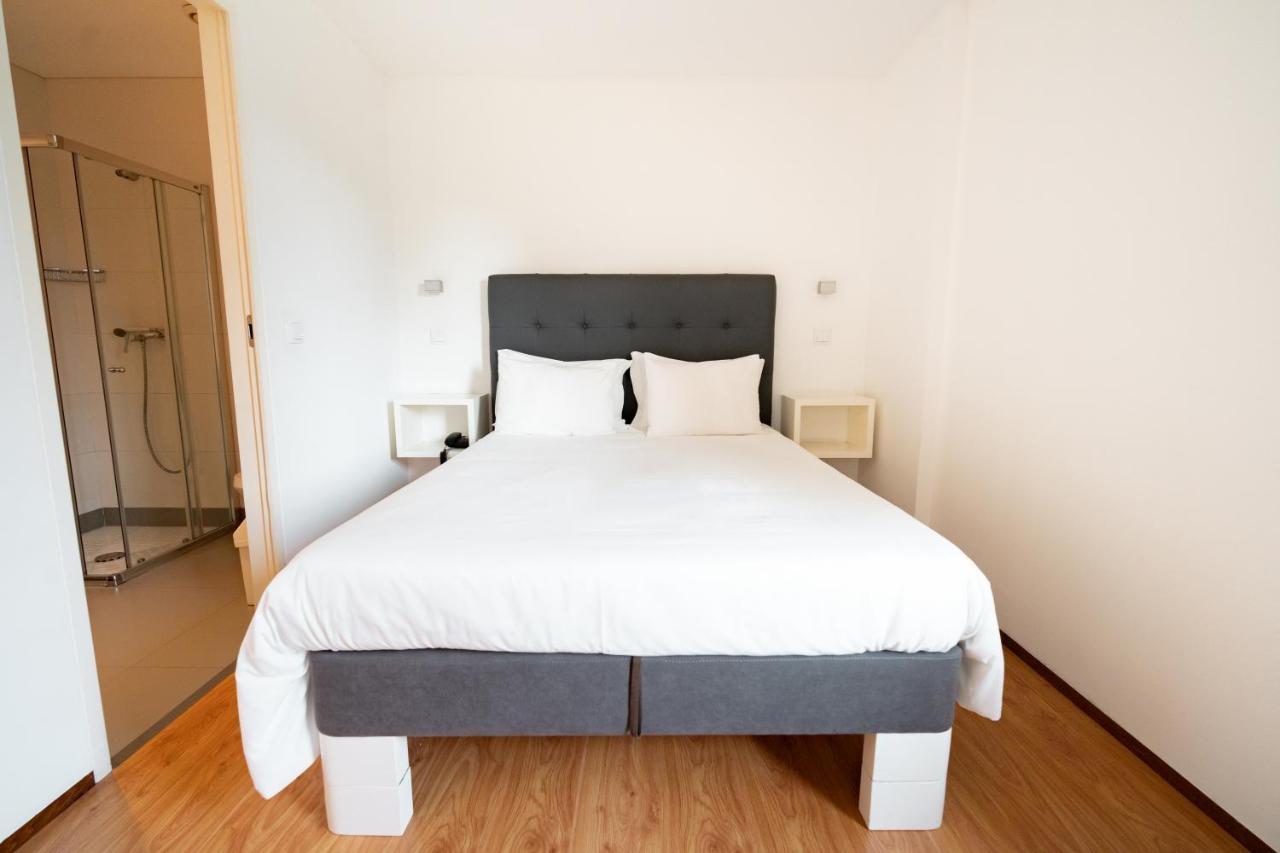 Hotel A Ponte Виана до Кастело Екстериор снимка