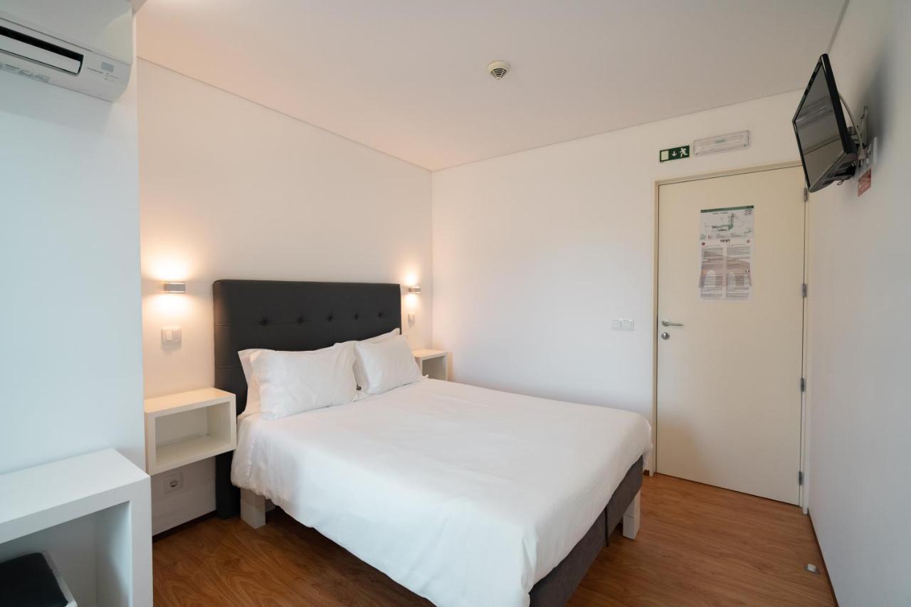 Hotel A Ponte Виана до Кастело Екстериор снимка