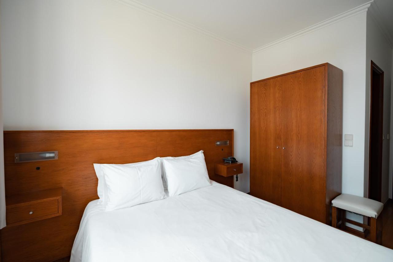 Hotel A Ponte Виана до Кастело Екстериор снимка